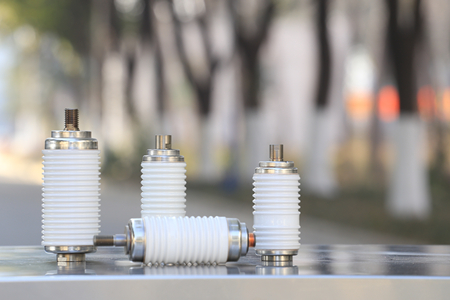 真空開關(guān)管接觸點選什么材質(zhì)好？一般為銅合金！